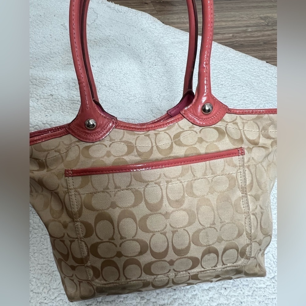 Coach flower design purse - Picture 12 of 12